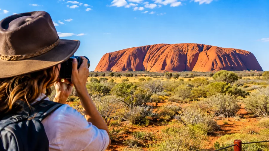 Pacchetti e itinerari per tour di Uluru: offerte per viaggi di 3 a 5 giorni